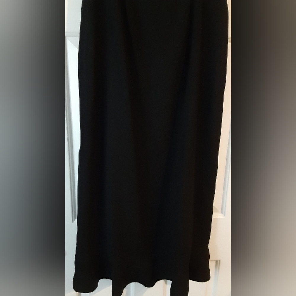 Jessica Howard Black Midi Skirt
